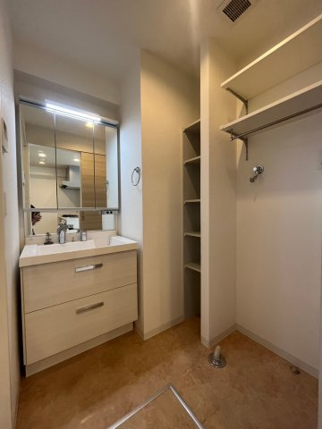 セレニティー大須の洗面所