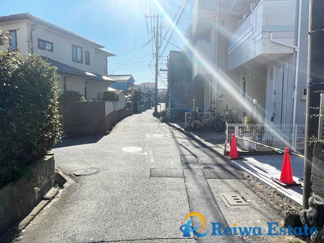 新築戸建　茅ヶ崎市浜竹1丁目の前面道路含む現地写真