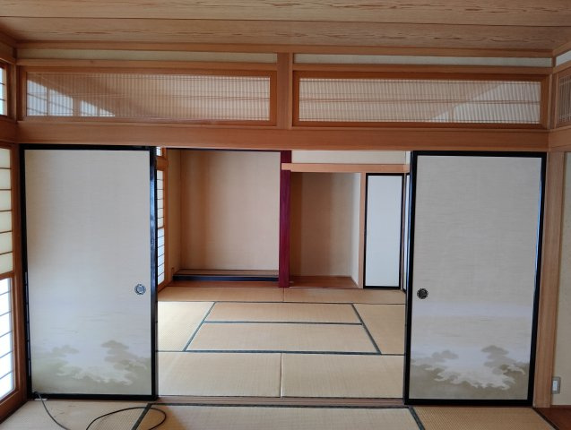 米沢市下花沢2丁目　２階建中古住宅の和室|二間続きの和室です