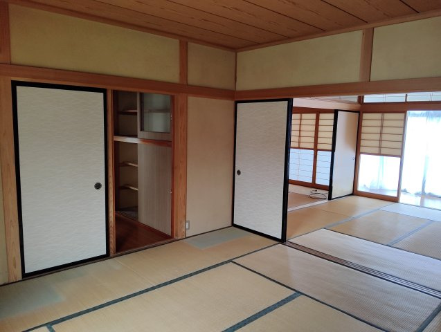 米沢市下花沢2丁目　２階建中古住宅の和室