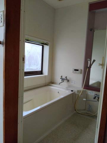 米沢市下花沢2丁目　２階建中古住宅の浴室