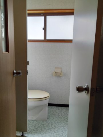 米沢市下花沢2丁目　２階建中古住宅のトイレ