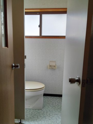 【トイレ】 | 米沢市下花沢2丁目　２階建中古住宅