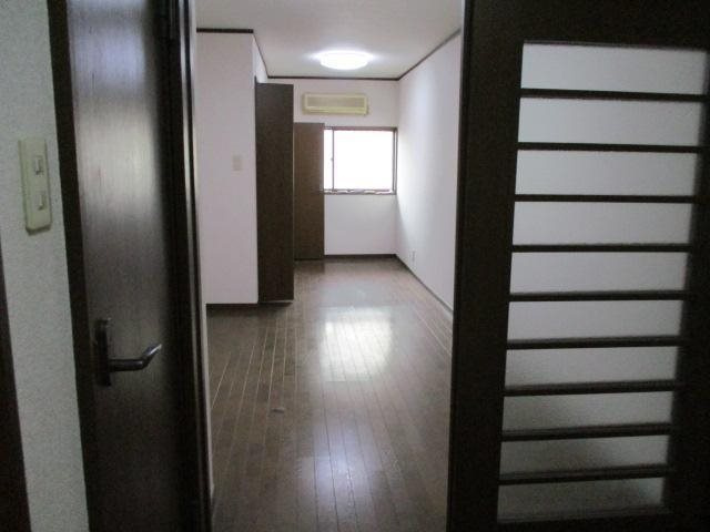 エトワール須磨浦の洋室|使い勝手のいい洋室です