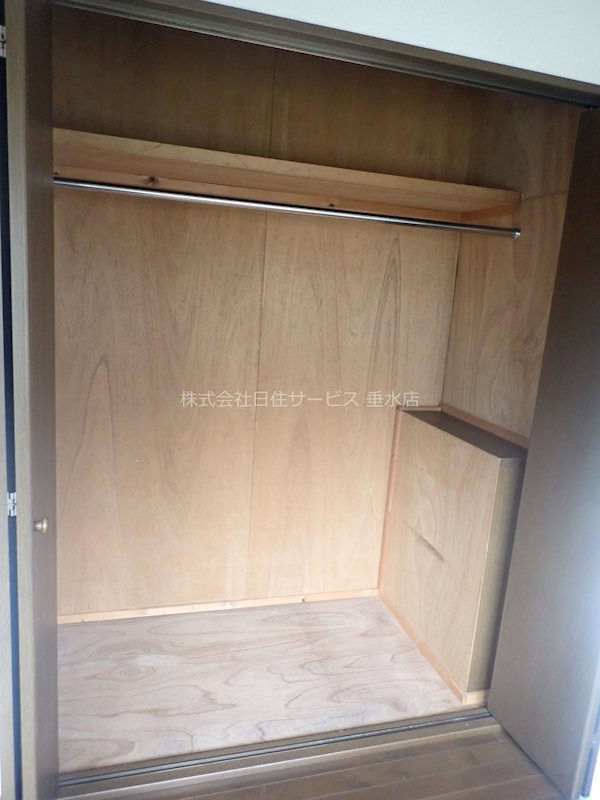 エトワール須磨浦の収納|収納スペースです