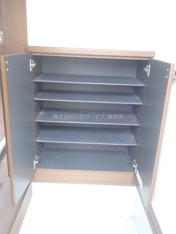 エトワール須磨浦の収納|収納スペースです