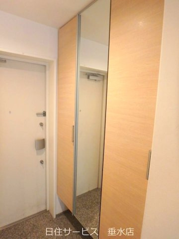 アルファステイツ西明石Ⅲの玄関|玄関収納です
