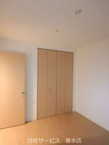 アルファステイツ西明石Ⅲの寝室|落ち着いた色調の寝室です