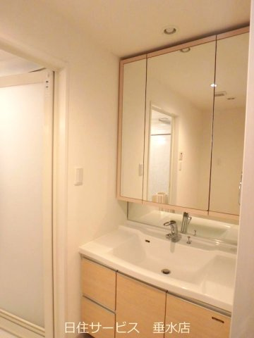 アルファステイツ西明石Ⅲの洗面所|忙しい朝には欠かせない洗面所です