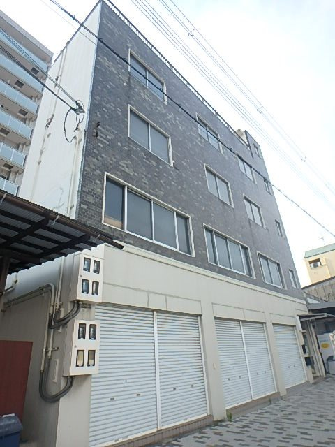 アーバン中央市場前