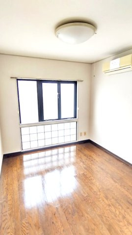 西舞子メゾンの居間・リビング|ゆったり過ごせるリビングです