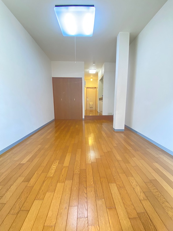 野沢マンションの居間・リビング|ゆったりとした居間です