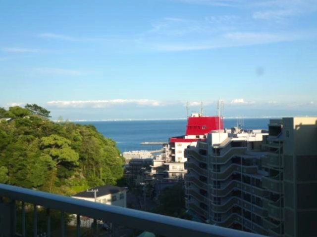 須磨一ノ谷グリーンハイツC棟の展望|バルコニーから海が臨めます