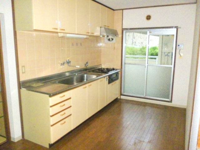 須磨一ノ谷グリーンハイツC棟のキッチン|キッチンでお料理をお楽しみください