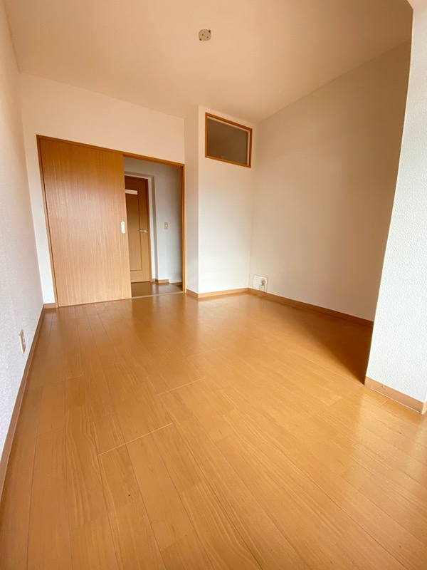 舞子片山団地4号棟の洋室|きれいな洋室です