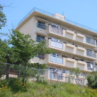 明舞第二団地　２号棟の外観|きれいな外観です