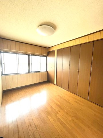和田ハイツの寝室|落ち着いた色調の寝室です