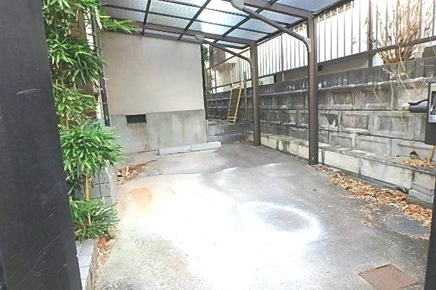 伊川谷町有瀬戸建の駐車場|駐車場完備です