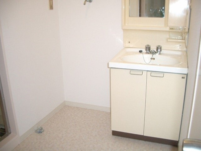 【洗面所】 | 米虫ハイツ | 室内洗濯機置場と独立洗面台です