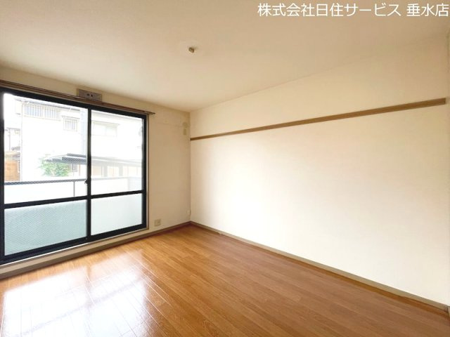 ロゼール舞子の居間・リビング|使いやすい居間です