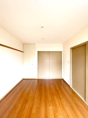 ロゼール舞子の居間・リビング|ゆったり過ごせる居間です