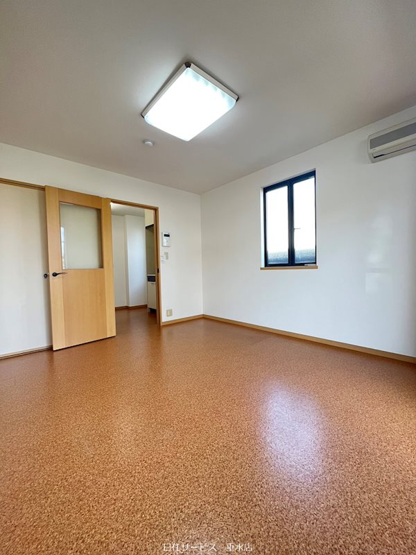 ルシエール離宮の居間・リビング|リビングです