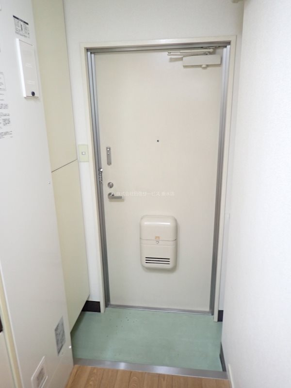 メゾンカンタチオの玄関|明るい玄関です