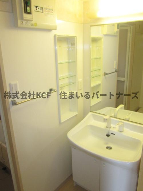 グランディアの洗面所|ゆったりとスペースのある洗面所