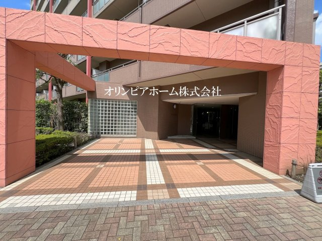イーストパークス大島ノーザンスクエア　8階　リ　ノベーションのエントランス