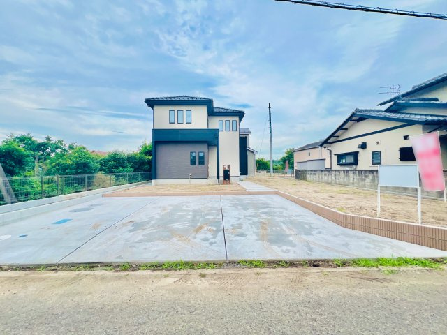 安中市磯部4丁目の外観|お車３台駐車可能◎