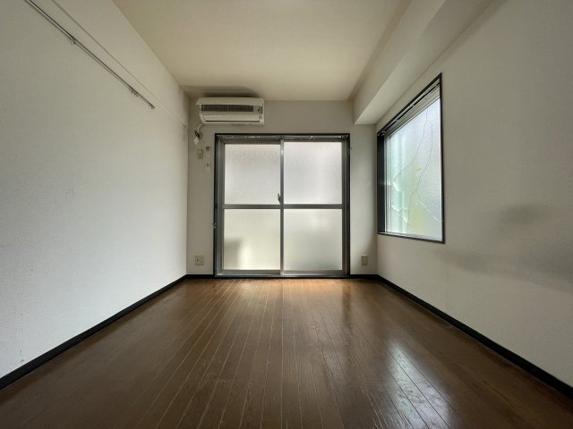 川崎市多摩区菅６丁目の賃貸マンションの居間・リビング