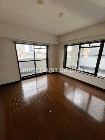 ルナ天神橋の居間・リビング|ゆったりとしたリビングです