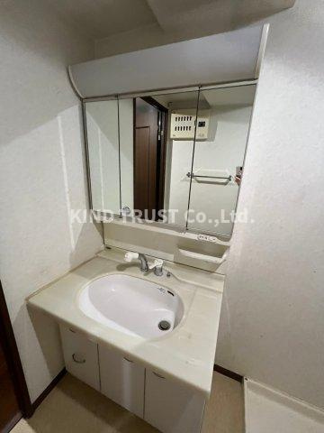 ルナ天神橋の洗面所|広い洗面スペース