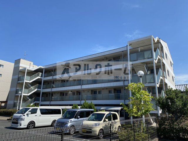 リラスクエア八尾宮町の外観