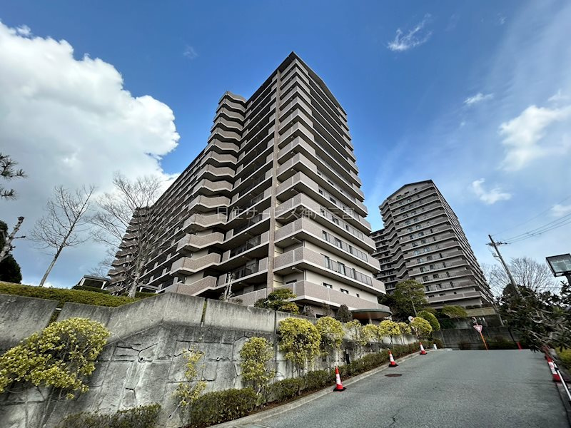 サンシティ神戸北町１番館の外観
