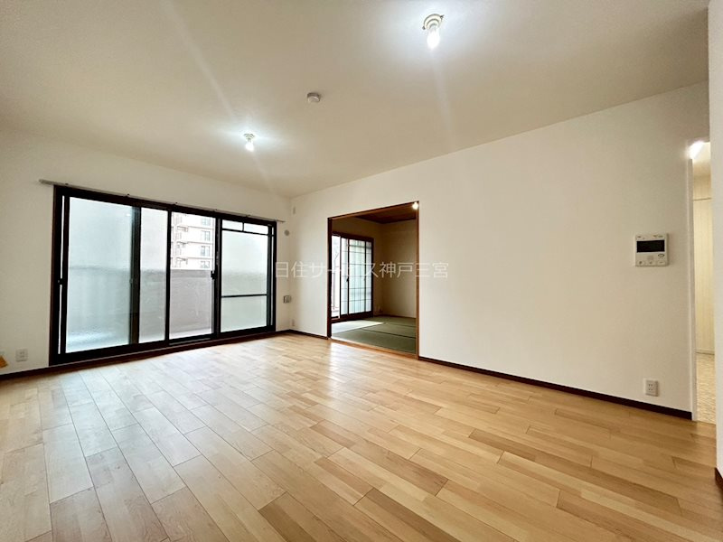 サンシティ神戸北町１番館の居間・リビング