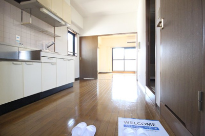 【居間・リビング】 | イーストコーストヴィラ | 5.5帖のDKです♬