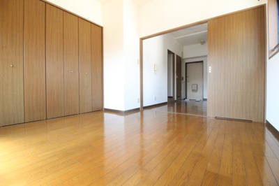 【洋室】 | イーストコーストヴィラ | 洋室8.0帖の寝室です