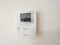 【防犯設備】 | 古賀市舞の里5丁目　戸建 | モニター付きのインターホンを備えています♪訪問者の顔をしっかりチェックすることができますね。