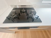 【キッチン】 | 古賀市舞の里5丁目　戸建 | ガラストップコンロ、お洒落です♪