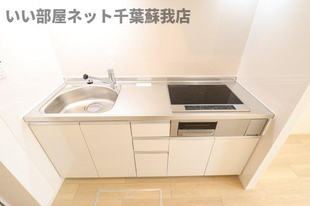 アップルハウスのキッチン|コンパクトなキッチンで掃除もラクラク