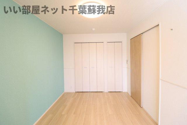 アップルハウスの寝室|落ち着いて過ごせるお部屋なので、寝室にいかがでしょうか