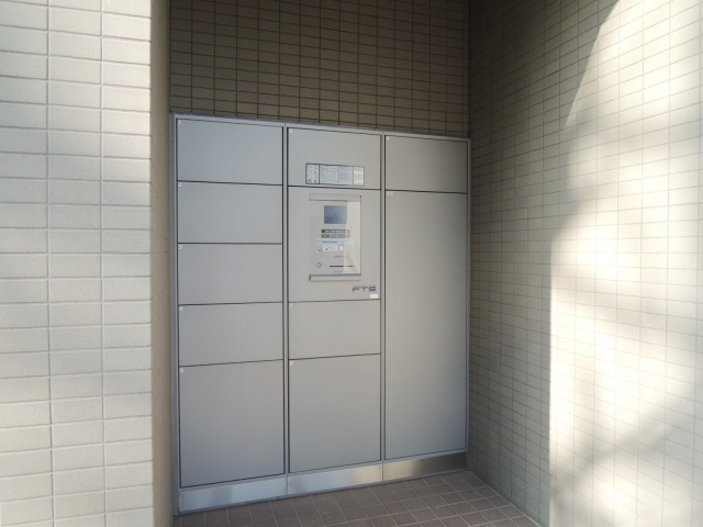川口市飯塚１丁目の賃貸マンションのその他共用部分|宅配ＢＯＸ