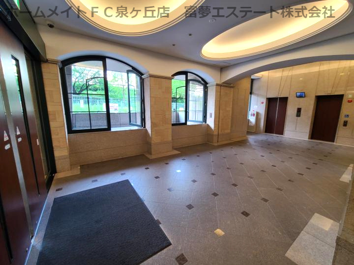 グレイスランドマーク堺・光明池のロビー