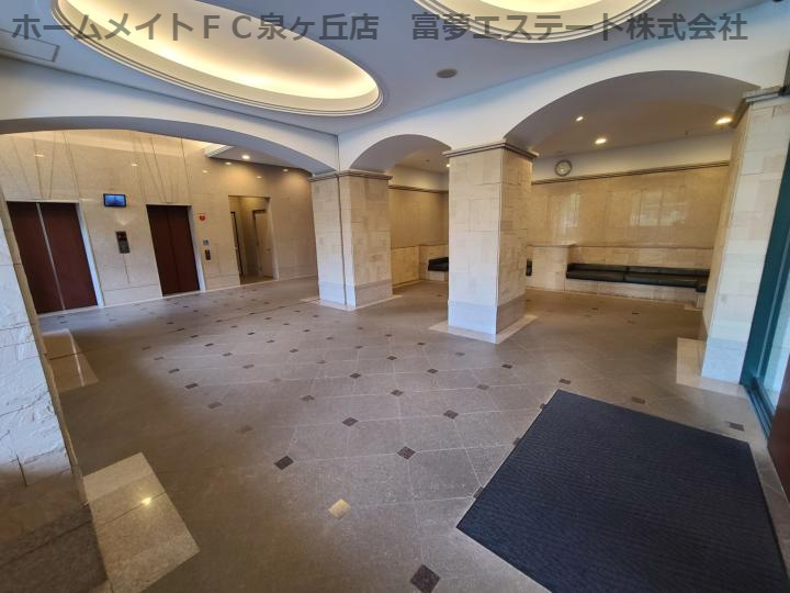 グレイスランドマーク堺・光明池のロビー
