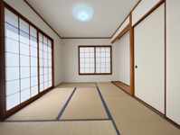 【和室】 | 筑紫野市美しが丘南4丁目　戸建 | 和室はゆっくりと寛げる6畳分のスペースを確保。最近6畳を確保できるマンションは少なくなってます。