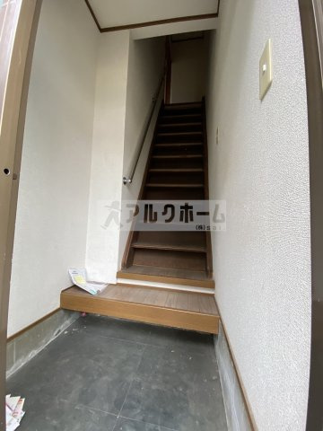 弓削パークハイツの玄関