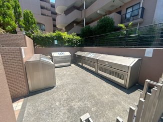 敷地内ゴミ置場