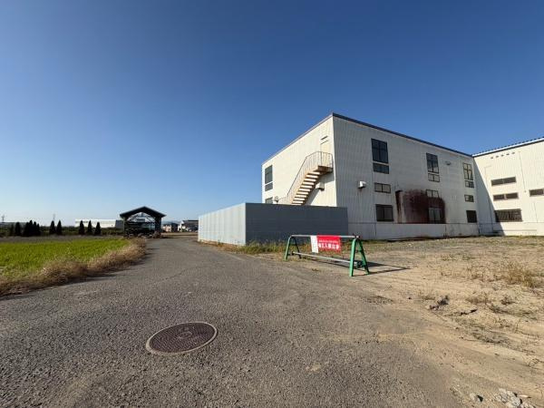 紀の川市下井阪　倉庫の前面道路含む現地写真