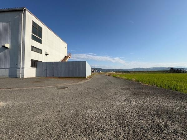 紀の川市下井阪　倉庫の前面道路含む現地写真